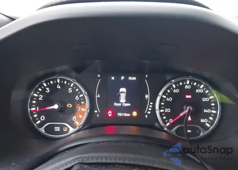 2018 Jeep Renegade Latitude Fwd z USA, uszkodzony, nr VIN ZACCJABB8JPH61885